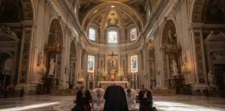 Two HISTORIC Catholic Churches Set On Fire – France BURNS! Individuals kneeling in prayer inside a grand cathedral